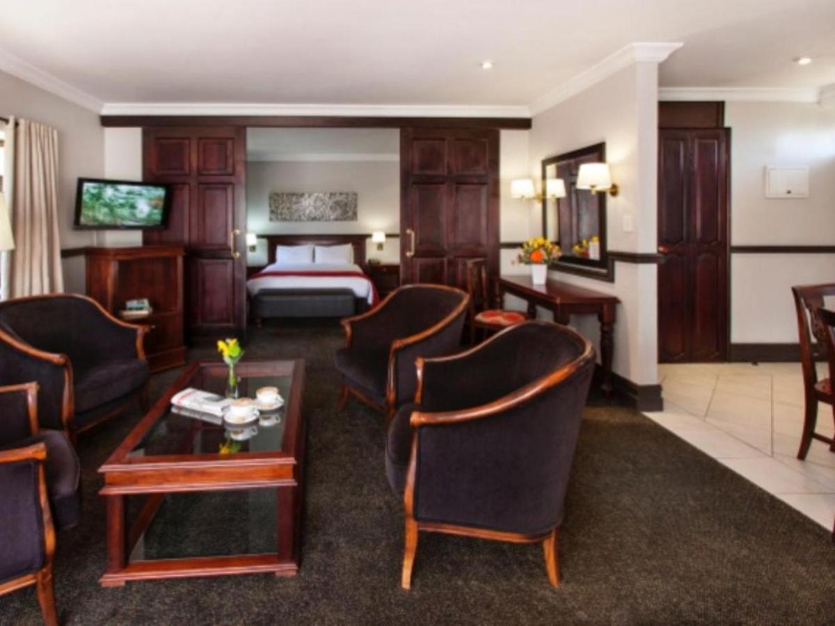 Court Classique Suite Hotel Pretoria Room photo